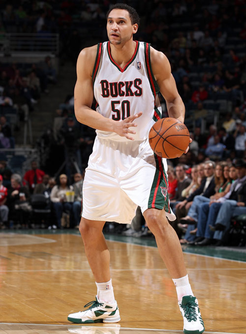 乐动平台-包含雄鹿队防守崩盘，惨遭对手狂轰猛炸，必须浏览的话系列.的词条