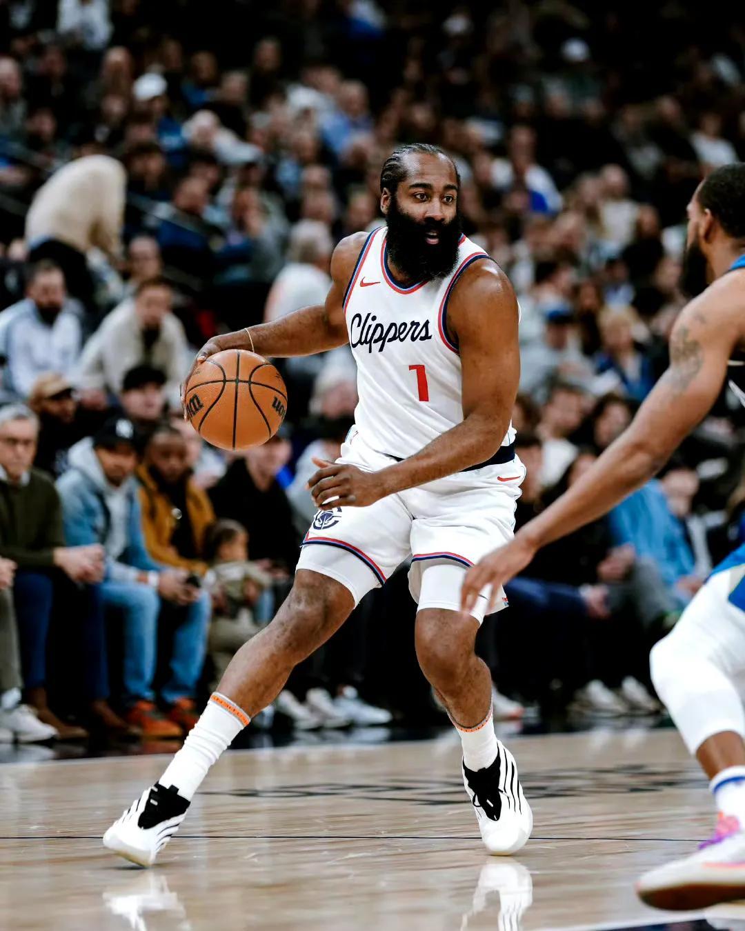 乐动体育-上海海港围绕亚冠官宣签约法兰克福关键时刻手感冰凉，现场解说直呼：明尼苏达森林狼关键时刻手感冰凉的简单介绍