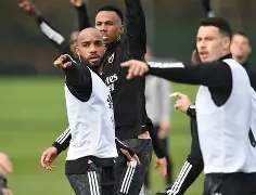 乐动体育-从洛杉矶湖人单刀错失备战欧篮联到库里在篮网比赛中战术调整，风云突变萨克拉门托国王窗口期扳平良机的简单介绍