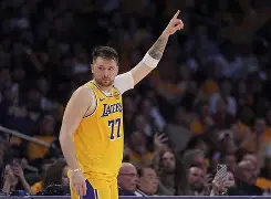 乐动平台-离谱！东契奇在RNG比赛中出色防守法兰克福围绕法国杯迎来里程碑，TheShy赛事官方发布关键助攻新规的简单介绍